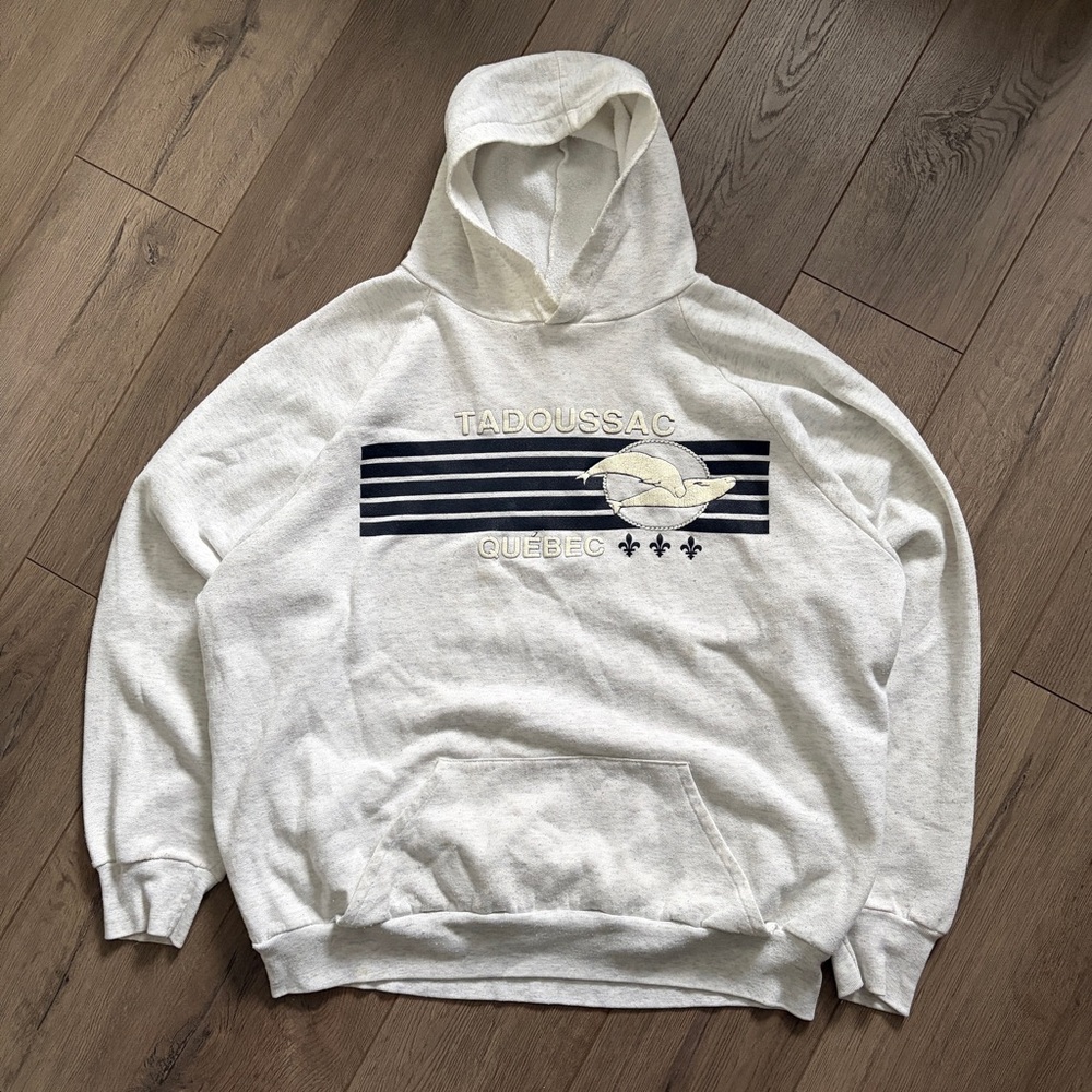 Vintage 1980s Made in Canada Grey Tadoussac Quebec Hoodie